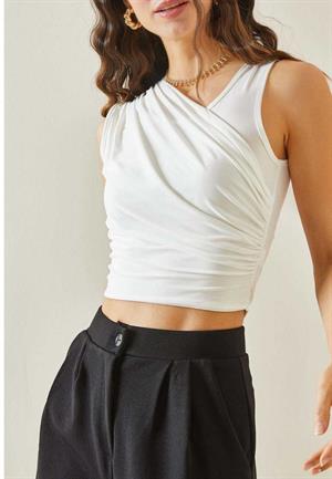 Drape Detaylı Sandy Kumaş Sıfır Kol Bluz