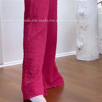 Gofre Kumaş Bel Lastikli Yırtmaç Detaylı Pantolon