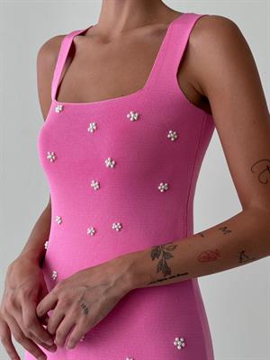 İnci Detaylı Kare Yaka Elbise