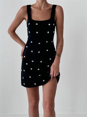 İnci Detaylı Kare Yaka Elbise