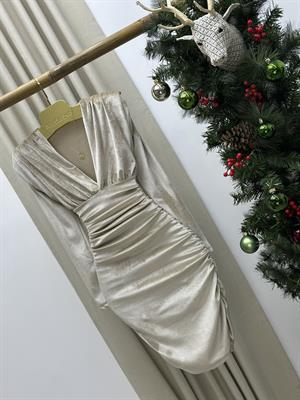 İnci Kadife Derin V Yaka Drapeli Uzun Kollu Tasarım Elbise Krem