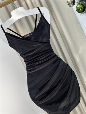 İnci Kadife Kruvaze Kesim Askılı Drapeli Tasarım Elbise Siyah