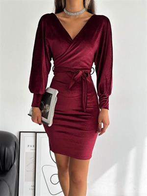 İnci Kadife Kumaş Kruvaze Yaka Kuşaklı Elbise 