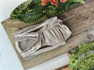 İnci Kadife Kumaş Kruvaze Yaka Önü Asansör Büzgülü Elbise 