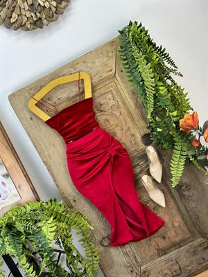 İnci Kadife Kumaş Tasarım Bağlama Detay Midi Boy Etek 