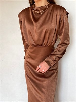 İpek Saten Kumaş Vatkalı Uzun Elbise