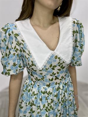 Jenifer Kumaş Çiçek Desen Yaka Güpür Detaylı Tasarım Elbise