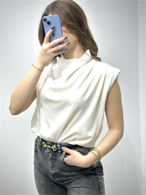 Jesica Kumaş Vatkalı Yaka Drapeli Bluz Beyaz