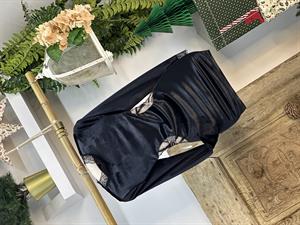 Kadife Kumaş Yanı Tül Detaylı Tasarım Elbisemiz