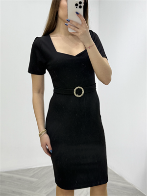 Kalp Yaka Crep Kumaş Aksesuar Detay Kalem Elbise Siyah