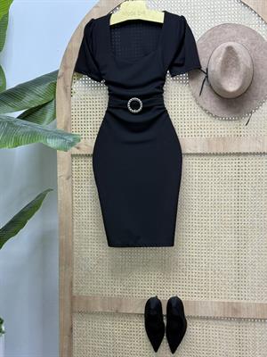 Kalp Yaka Crep Kumaş Aksesuar Detay Kalem Elbise Siyah