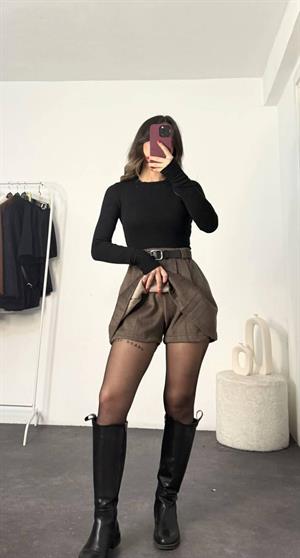 Kaşe Kumaş Kemerli Pileli Şort Etek Kahverengi