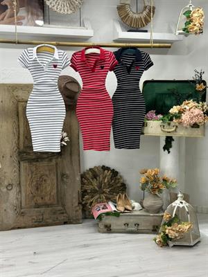 Kaşkorse Kumaş Çizgi Desen Kalp Nakışlı Polo Yaka Elbise