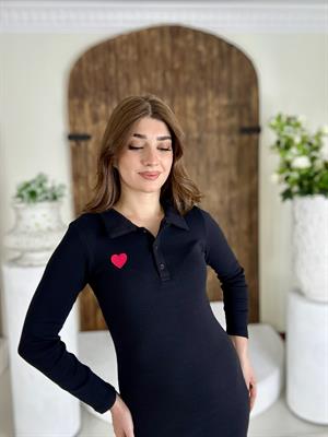 Kaşkorse Kumaş  Kalp Nakışlı Polo Yaka Uzun Kollu Siyah Elbise