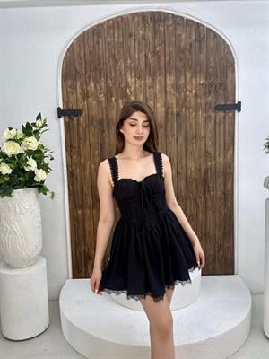 Keten Kumaş Güpür Detay Sırt Kuşagözü Bağlamalı Gipeli Mini Elbise Siyah