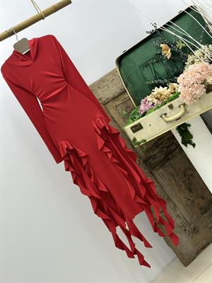 Kırmızı Micro Kumaş Fırfır Detay Maksi Boy Kapüşonlu Elbisemiz