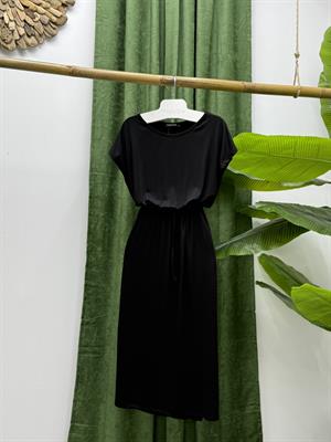 Kristal Pamuk Kumaş Bel Büzgülü Midi Boy Elbise Siyah