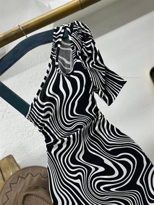 Kristal Pamuk Kumaş Dalga Desenli Tek Kol Kalem  Elbise