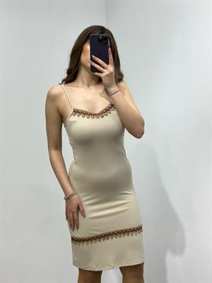 Kristal Pamuk Kumaş Rahat Kalıp Etnik Desen Detaylı Askılı Elbise Krem