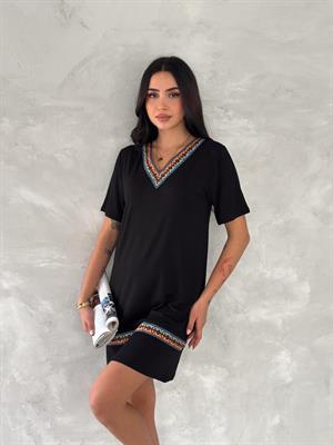 Crep Kumaş Etnik Desen Şeritli V Yaka Rahat Elbise Siyah