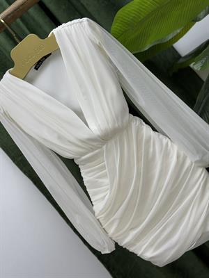 Likralı Kumaş Drapeli Derin V Yaka Tasarım Elbise Beyaz