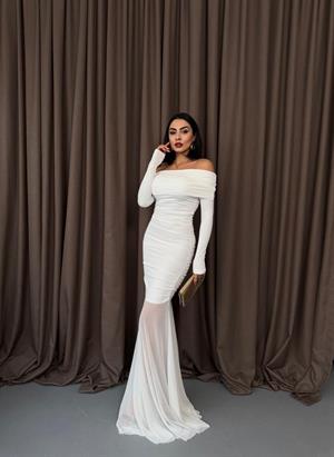 Likralı Tül Şifon Madonna Yaka Uzun Tasarım Elbise Beyaz