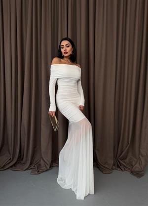 Likralı Tül Şifon Madonna Yaka Uzun Tasarım Elbise Beyaz