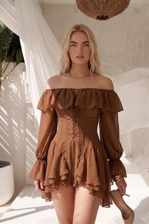 Madonna Yaka Kuşgözü Detay Şortlu Tasarım Şifon Tulum Taba