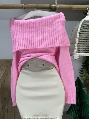 Madonna Yaka Rahat Kalıp Yumoş Triko Kazak 