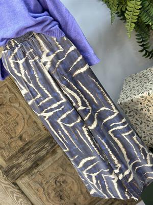 Mavi Desenli  Saten Kumaş Parlak Beli Lastikli Rahat Pantolon 