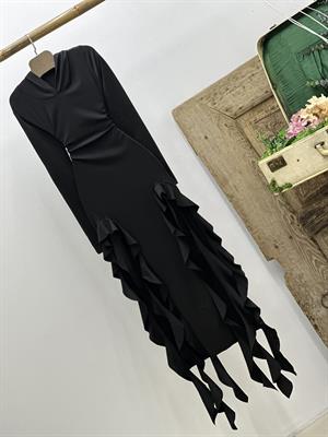 Micro Kumaş Fırfır Detay Maksi Boy Kapüşonlu Elbisemiz