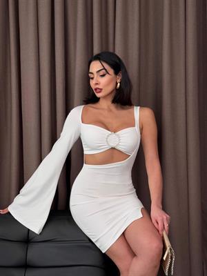 Micro Kumaş Tek Kol Broş Detay Tasarım Elbise Beyaz