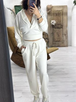 Modal Kumaş Yaka V  Kapişonlu Sweat Joger Alt İkili Krem Eşofman Takım