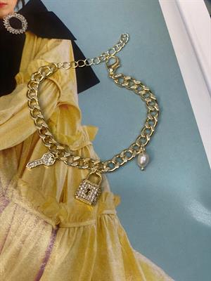 MOI Çelik Charmlı Gold Bilekliğimiz