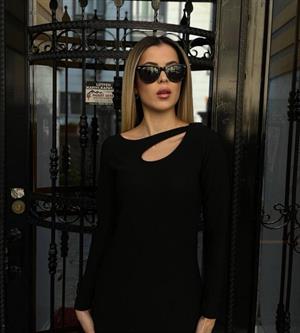 Ottoman Kumaş Toparlayıcı Etkili Damla Yaka Uzun Kollu Maksi Boy Siyah Elbise