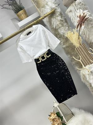 Penye Kumaş Yuvarlak Yaka Rahat Kalıp Basic Tshirt 