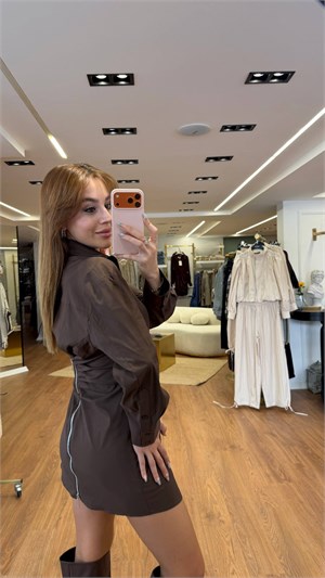Premium Seri Sırt Fermuar Detaylı Likralı Poplin Kumaş Elbise Kahverengi