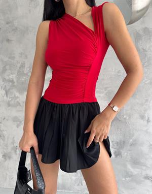 Sandy Kumaş Drape Detaylı Sıfır Kol Tasarım Bluz