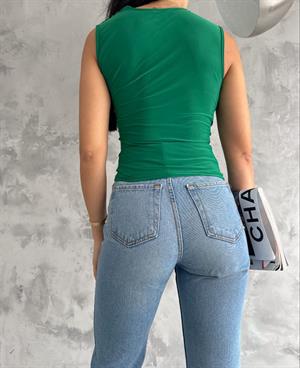 Sandy Kumaş Drape Detaylı Sıfır Kol Tasarım Bluz