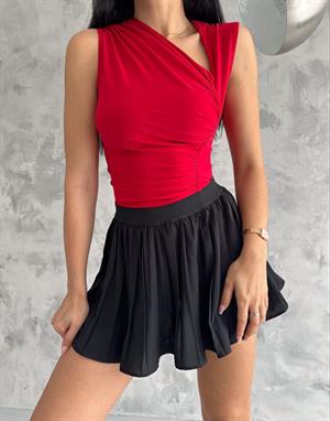 Sandy Kumaş Drape Detaylı Sıfır Kol Tasarım Bluz