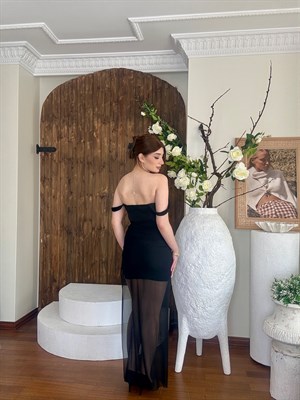 Sandy Kumaş Drapeli Tül Detaylı Gloplu Uzun Elbise Siyah