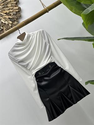 Sandy Kumaş Drapeli Yarım Balıkçı Beyaz Bluz 