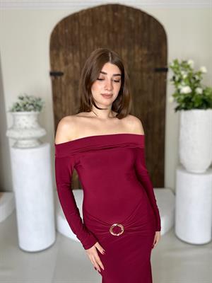 Sandy Kumaş Gold Aksesuar Detaylı Madonna Yaka Midi Boy Elbise Bordo