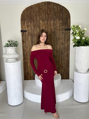 Sandy Kumaş Gold Aksesuar Detaylı Madonna Yaka Midi Boy Elbise Bordo
