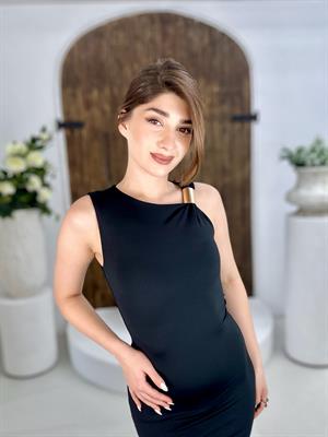 Sandy Kumaş Omuz Aksesuar Detay Kalem Elbise Siyah