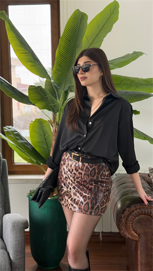 Saten Kumaş Rahat Kalıp Gömlek Siyah