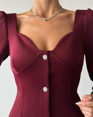 Scuba Crep Kumaş Kalp Yaka Taş Düğmeli Bordo Elbise