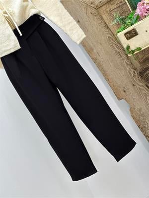 Siyah Çift Düğme Detaylı Pileli Tasarım Pantolon 