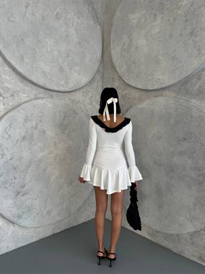 Siyah Fırfır Detaylı Eteği Volanlı Tasarım Elbise Beyaz