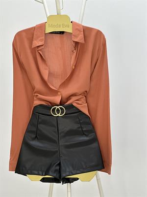 Siyah Vegan Deri Halka Detay Şort 